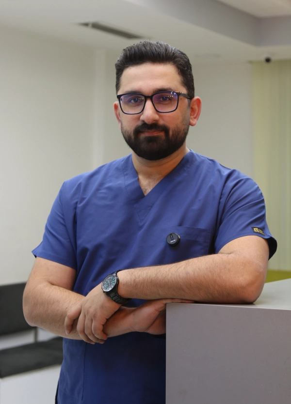 دکتر پویا مشکدار