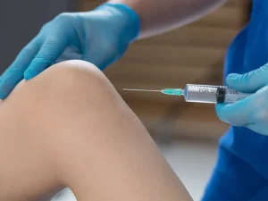 تزریق ژل هیالورونیک اسید به زانو